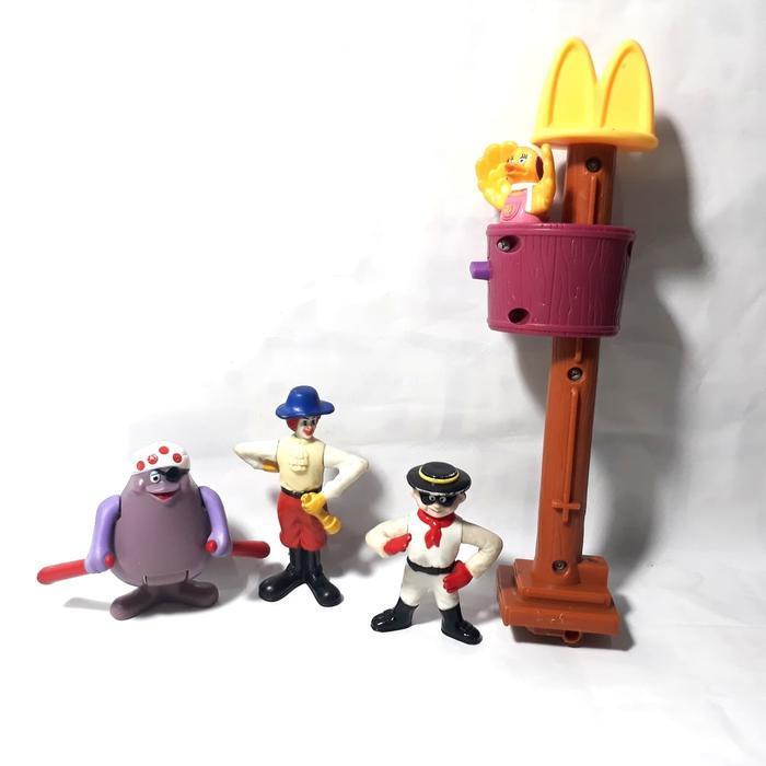 HOT SALE HAPPY MEAL PIRATES KAPAL MASKOT MCD MCDONALD MAINAN BAJAK LAUT 2002 TERMURAH