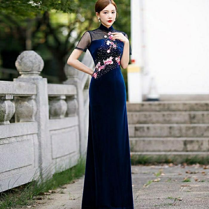 Ivien Cheongsam Lunar Dress Cheongsam Wanita Bahan Pleuche Model Panjang Lengan Warna Biru Tua Ukura