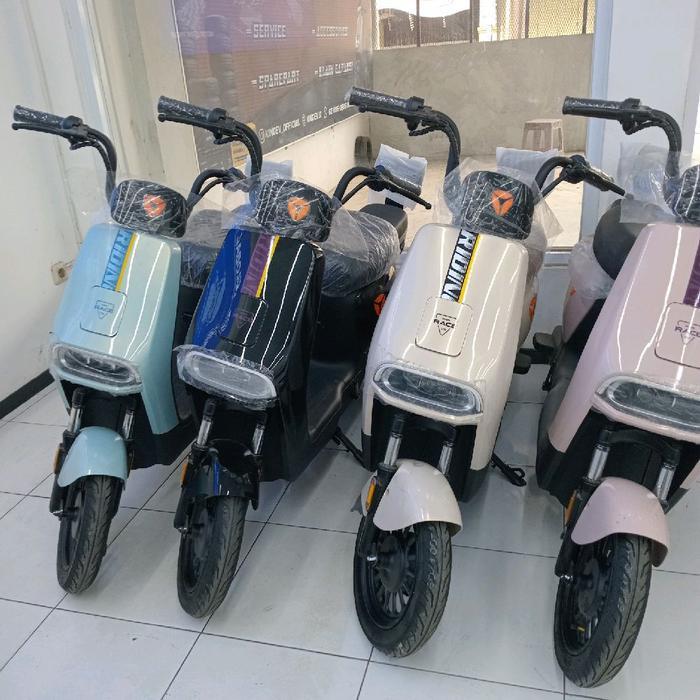 Yadea GE 10 Sepeda Listrik dengan Pilihan Warna Menarik dan Desain Modern untuk Mobilitas Anda