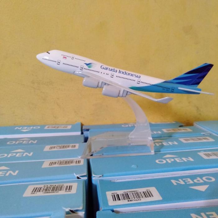 Terlaris Miniatur Diecast Pesawat Garuda Indonesia Bahan Besi Boeing B747