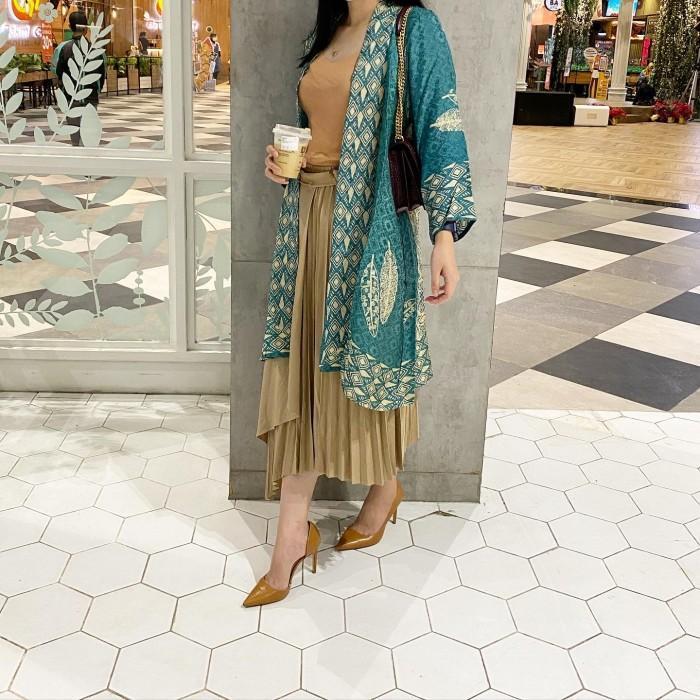 Outer Button Wanita Bahan Viscose Semi Sutra - Allsize