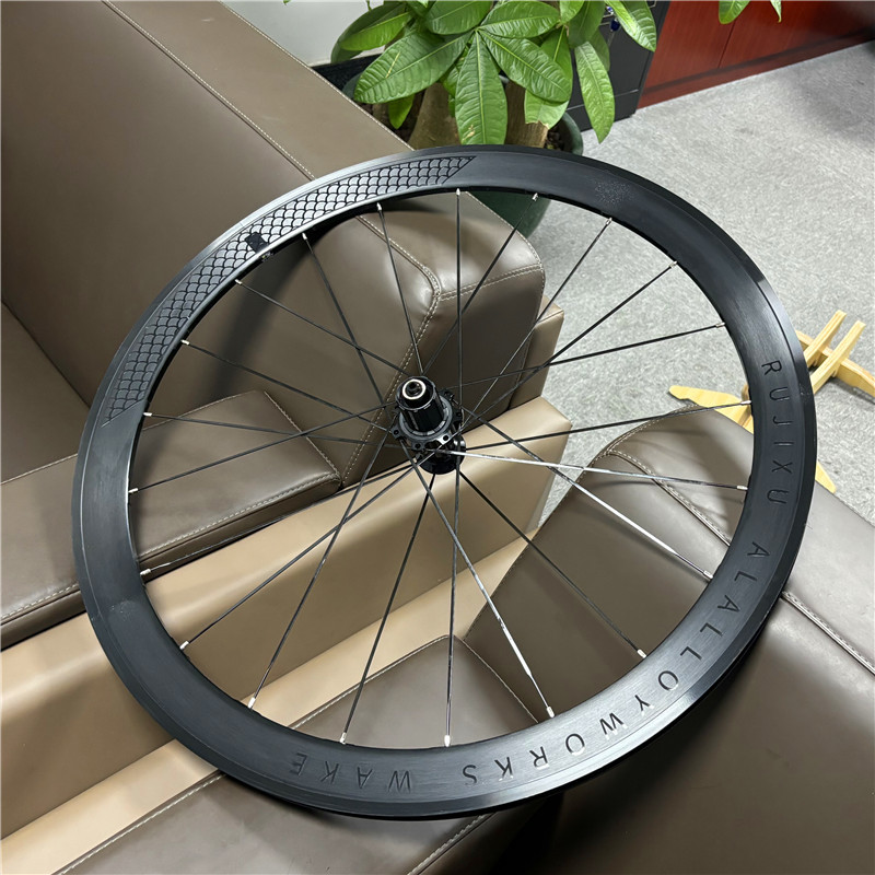 RUJIXU Latest high quality 700C30/40/50mm Hot sale V brake bike road wheel BMX road disc bicycle