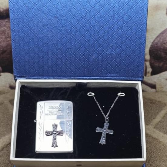 Zippo Japan Cross Emblem + Necklace