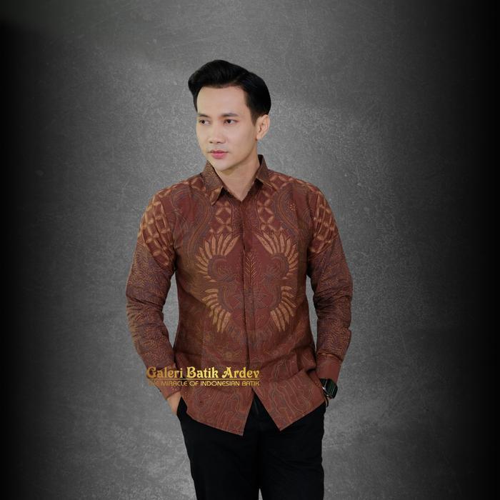 Set Couple Batik Sarimbit Rok dan Kemeja Slim Fit Motif Abhinaya Warna Teracota Bahan Katun Primisim