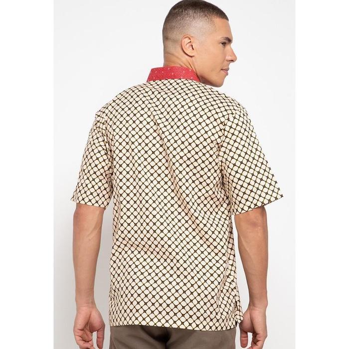 Adikusuma By Arjuna Weda Hem Batik Pria Motif Latar Kawung - Body Fit Bahan Katun Lengan Pendek