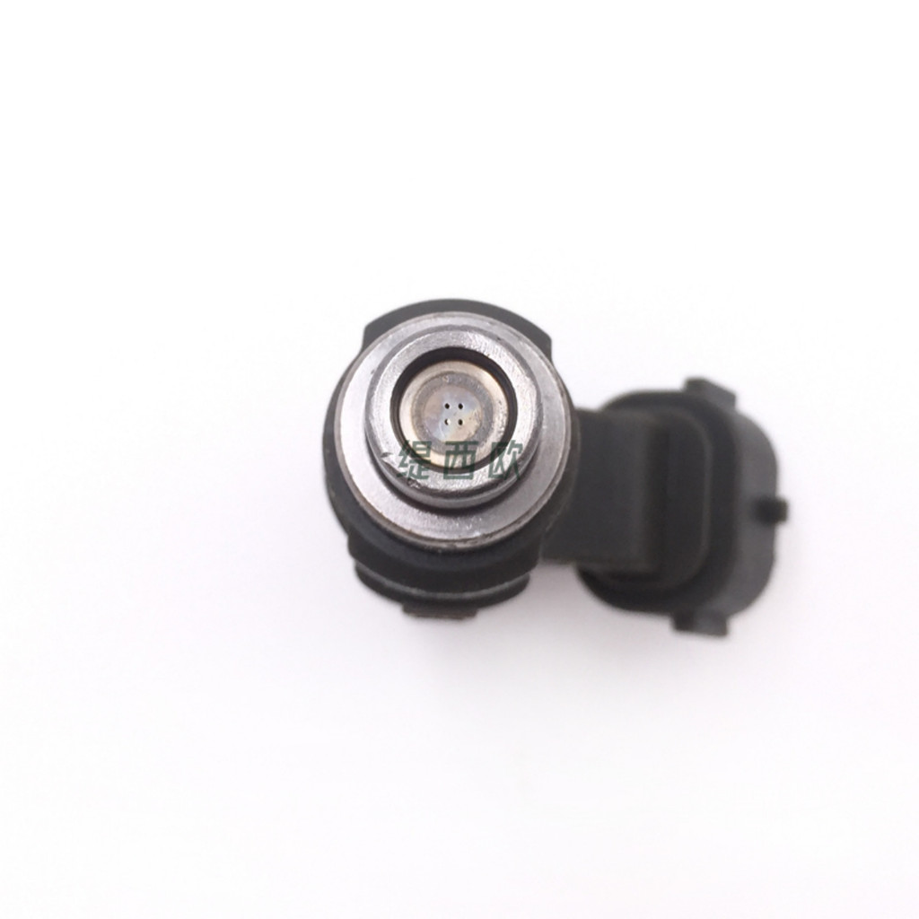 4PCS/LOT FUEL INJECTORS CDH166 15710-66D00 MD319790 FOR MITSUBISHI MIRAGE SUZUKI VITARA 1.6L