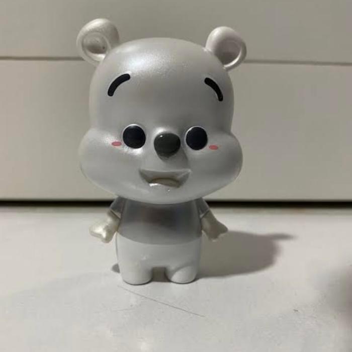 Miniso winnie the pooh collectible figurine RARE