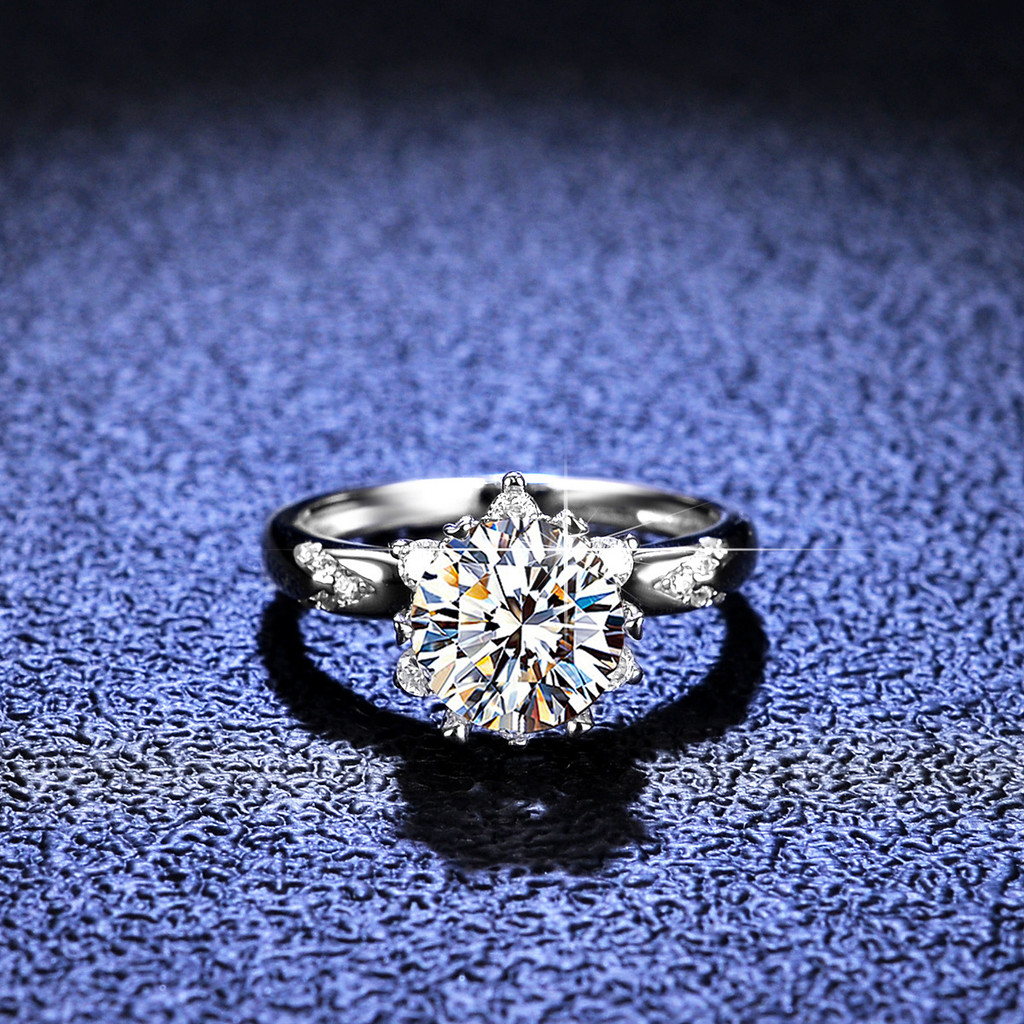 Six-Prong Classic Ring 2ct Moissanite PT950 Platinum - 2ct 6-prong classic design, PT950 platinum,