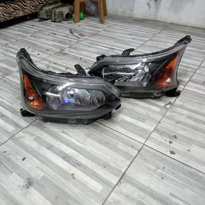 Headlamp lampu depan Avanza Xenia veloz 2016 2018 smoke ori