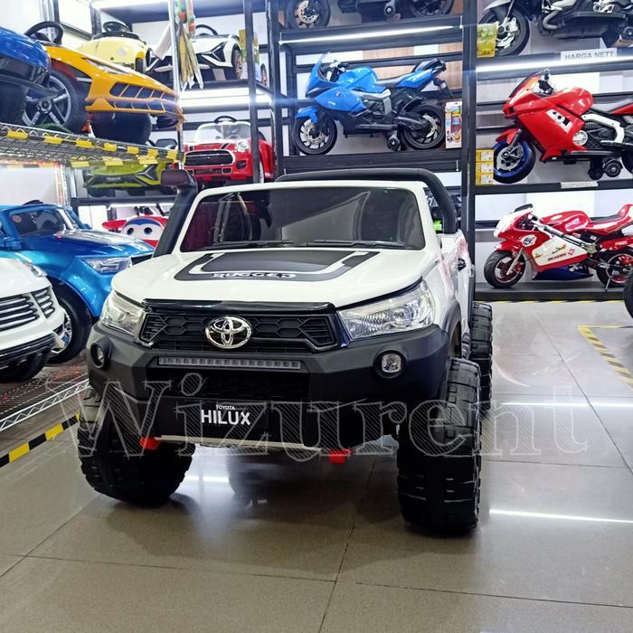 mobil aki Toyota Hilux HL 860 paint