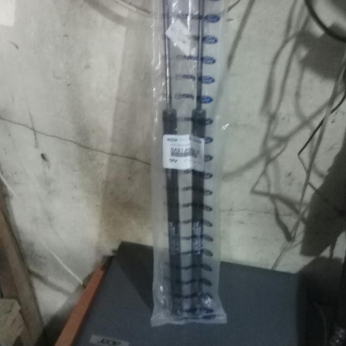 SHOCKBREAKER BAGASI SHOCK BAGASI BELAKANG SET KIRIKANAN MAZDA 2 MAZDA2 ASLI