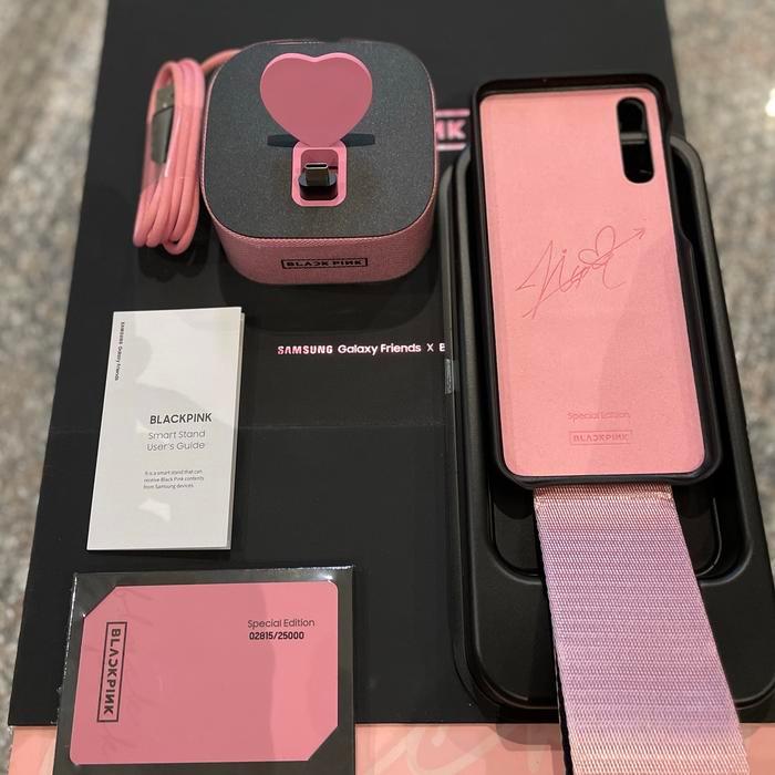 Charging Dock Samsung Blackpink Gift Box A50 Strap Case (Brand New) Berkualitas
