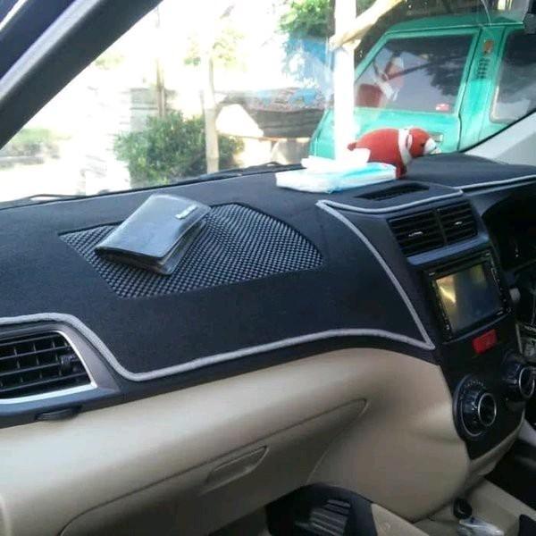 AKSESORIS INTERIOR MOBIL NEW AVANZA VELOZ XENIA 2012-2021 KARPET DASHBOARD MOBIL
