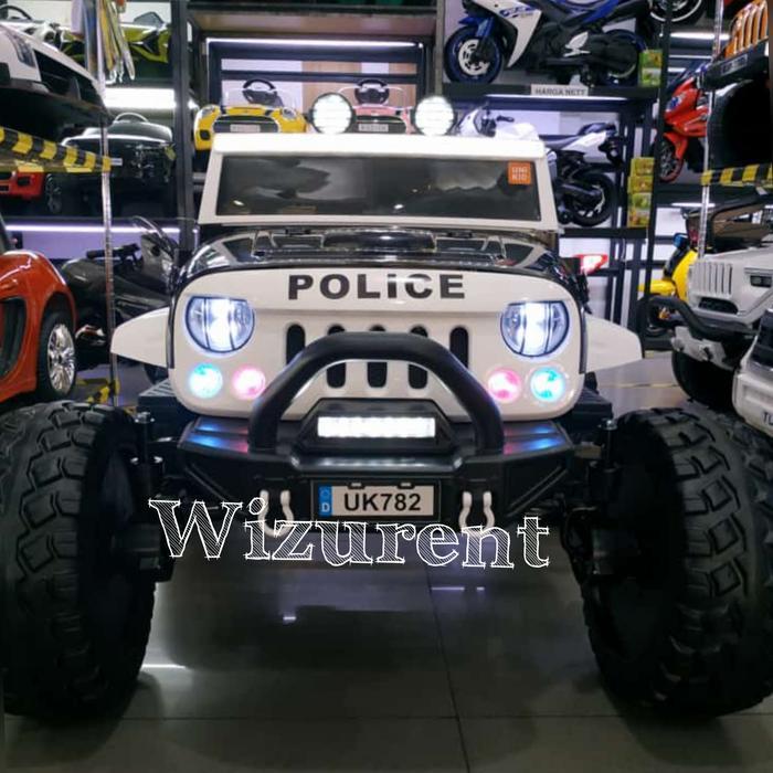 mobil aki rubicon monster