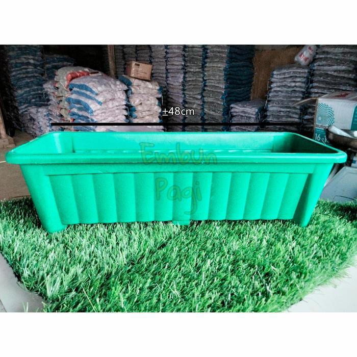 Pot bunga panjang plastik hijau JPG 55, diameter 49 cm, tinggi 15 cm, ada lubang air