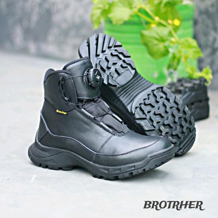 Sepatu Tactical paspampres tali putar bahan full kulit merk brotrher gurka