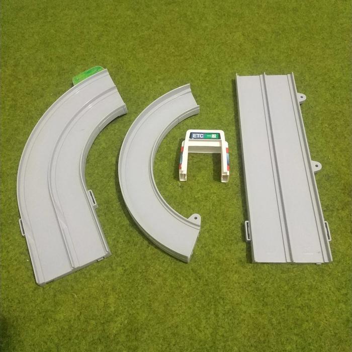 BISA COD Part Tomica Highway Busy Drive Pursuit Playset Takara Tomy