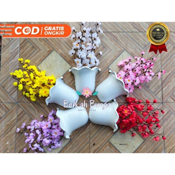 bunga sakura artificial- bunga hias sakura - bunga hiasan dinding - bunga sakura plastik- bunga hias