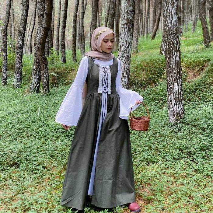 Premium Lagertha Medieval Saldaysia Dress Vintage Original