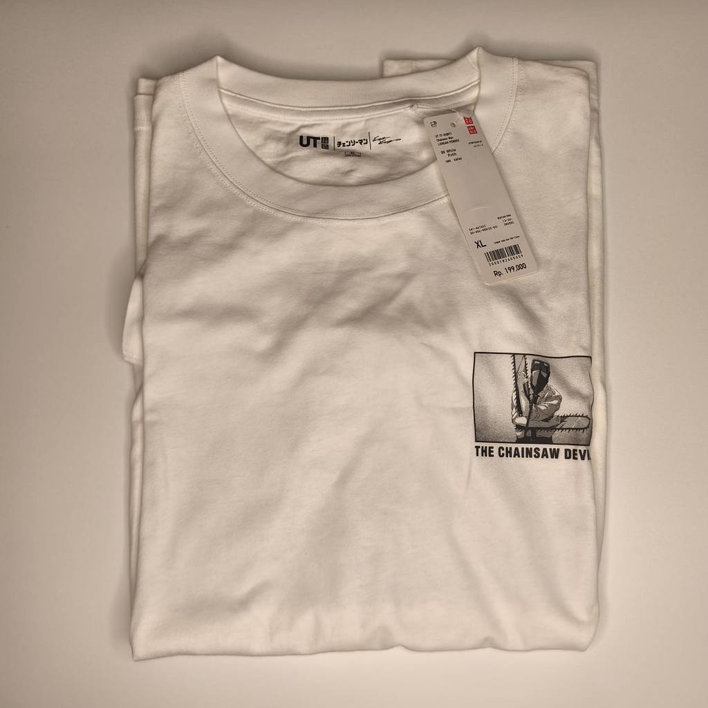 Kaos T-Shirt Uniqlo UT Chainsaw Man The Chainsaw Devil Denji Size XL