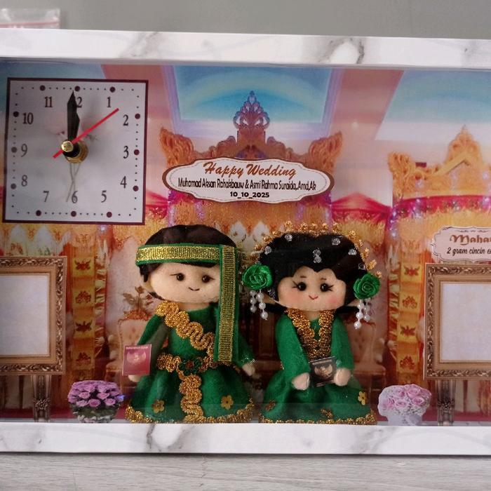 Promo Tanpa Po, Ready Yaa... Kado Pernikahan Boneka Dalam Box Mika 30X20X5Cm Dengan Jam Aktif Gratis