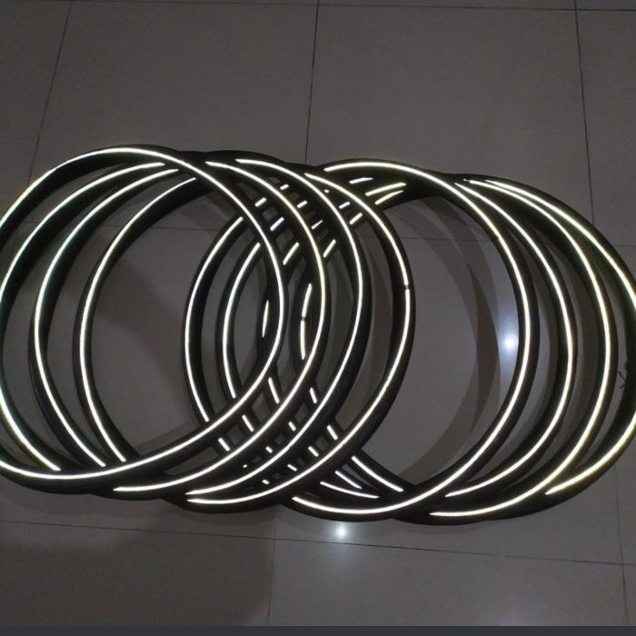 BAN LUAR SWALLOW REFLECTOR 700 X 28 CORAK GARIS PUTIH