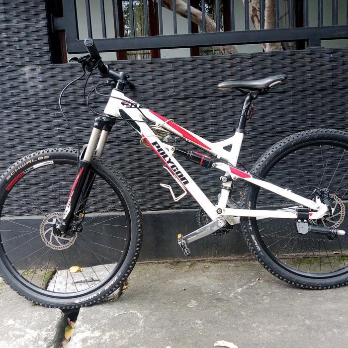 sepeda mtb polygon uk 27.5 aloy rem hidrolik