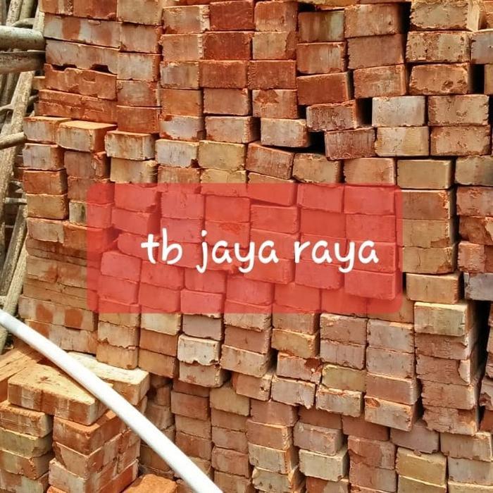 Bata Merah Press Jumbo Ukuran 20x10x5 cm Isi 6000 Buah per Truk Material Bangunan Pabrikan