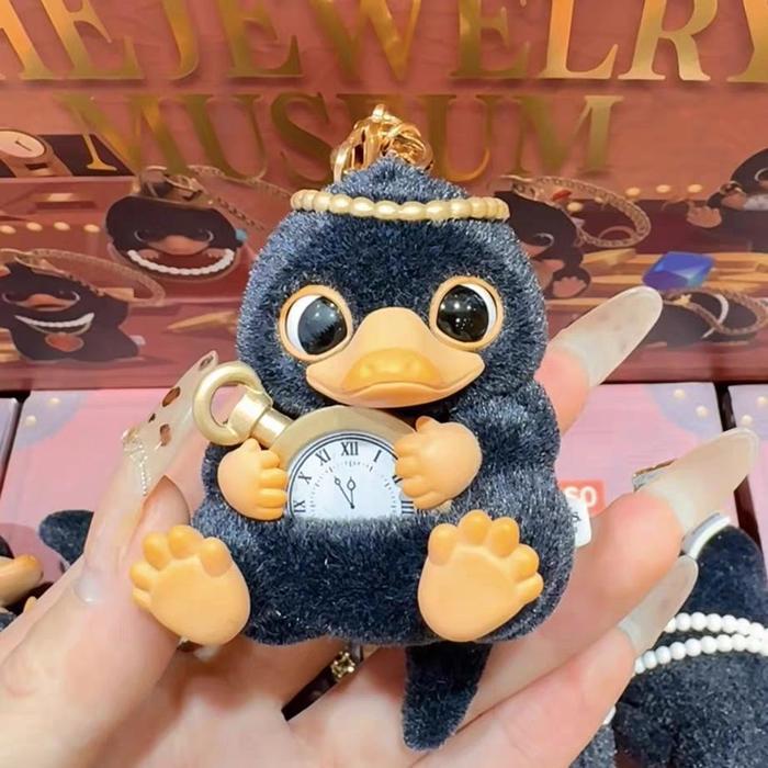 Ready [MINISO] BLIND BOX TOY FIGURE PENDANT WARNER BROS FANTASTIC BEASTS NIFFLER JEWELRY MUSEUM