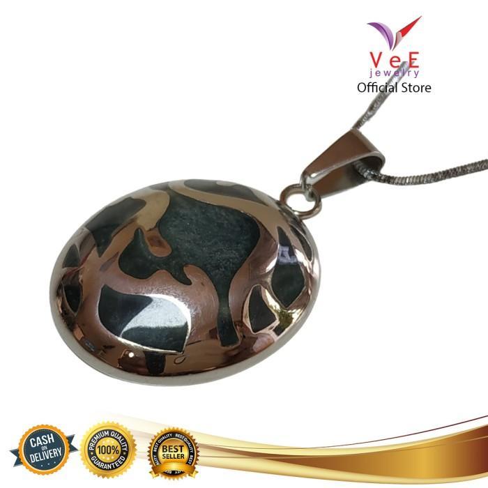 Liontin Batu Giok Hijau Natural Bentuk Oval Ikat Titanium Ukuran 20x15 mm