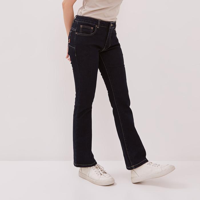 Dust Celana Mid Rise Bootcut Jeans Laira Medium Dark Blue (D. 31308) Pasti Promo