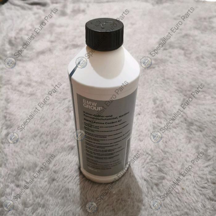 Air Radiator / Cairan Radiator / Air Coolant / Air Pendingin Radiator Bmw / Air Cairan Pendingin