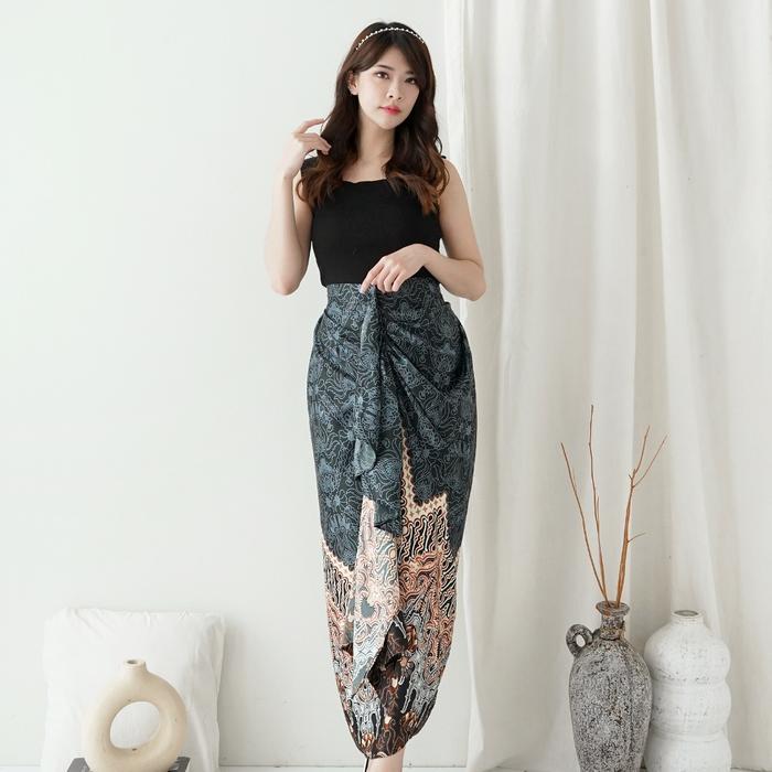 C2W Clothtowear Batik Rok Batik Wanita All Size Bahan Satin Warna Hitam Model Panjang Rok Batik Wani