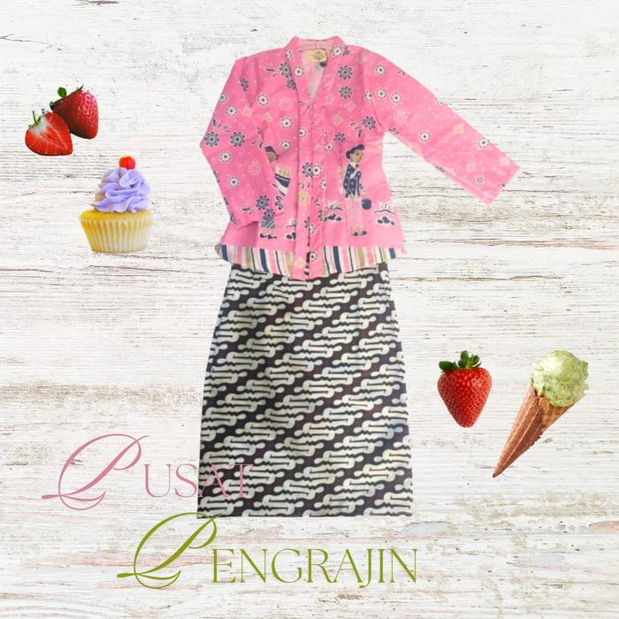 Set Kebaya Anak Motif Mbok Jamu Lengan Panjang dengan Rok Batik untuk Acara Spesial