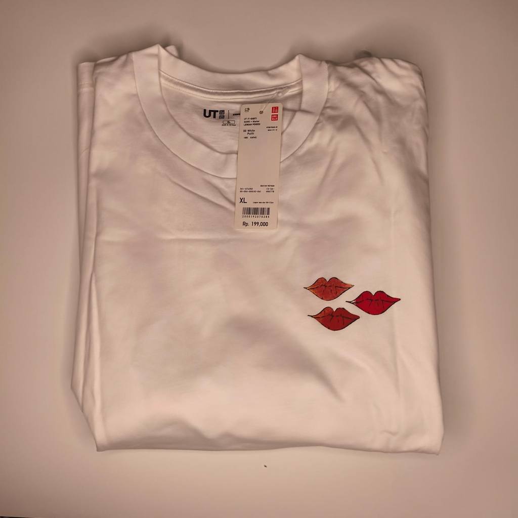 Kaos T-Shirt Uniqlo UT Kaws x Andy Warhol
