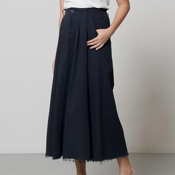 This Is April Rok Maxi Panjang Wanita Pevita Skirt Navy, White dan Khaki - M - Navy 20017301