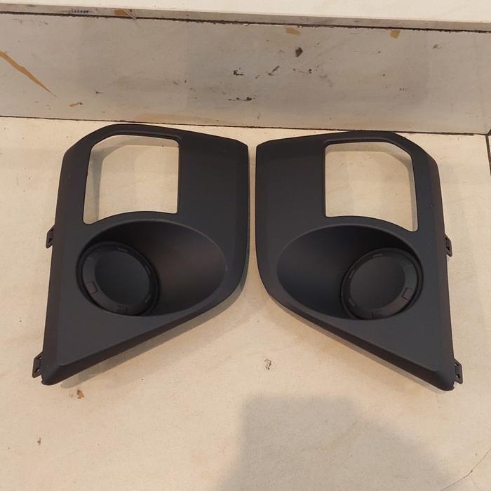 TUTUP COVER FOGLAMP FOG LAMP ASLI MITSUBISHI NEW TRITON 2019 HDX OK.