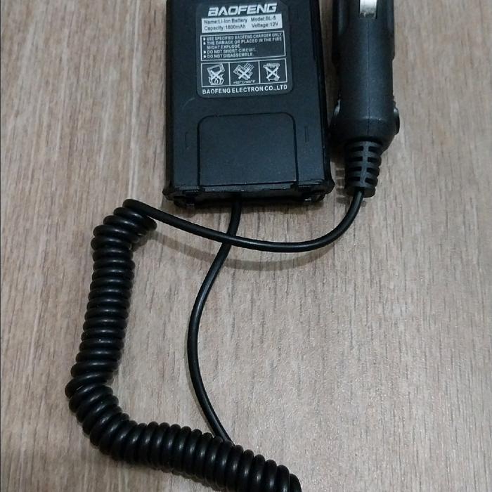 Ada Stok baterai ht model dc eliminator buat ht baofeng uv5r berlin v6r skymax uv8r Walkie TALKIE