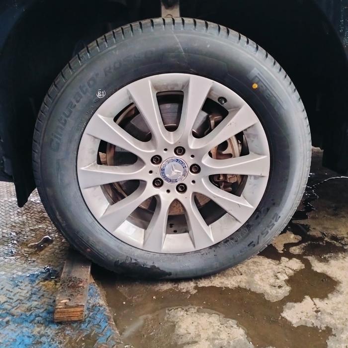 Ban Mobil Pirelli 255 55 18 Rosso Bmw X5 Mercedes Benz Ml450 Porsche