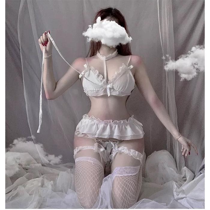 Set Lingerie Bra V-Neck dengan Garter dan Stoking Jaring