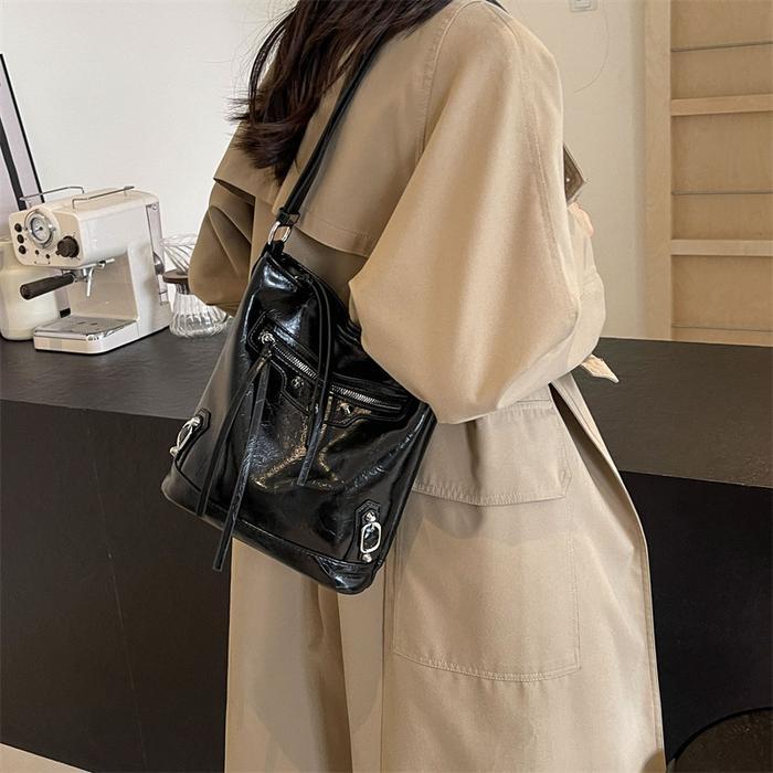 HUER ~ Tas Wanita Yevela Shoulder Bag 9536-552 #8021 - Black