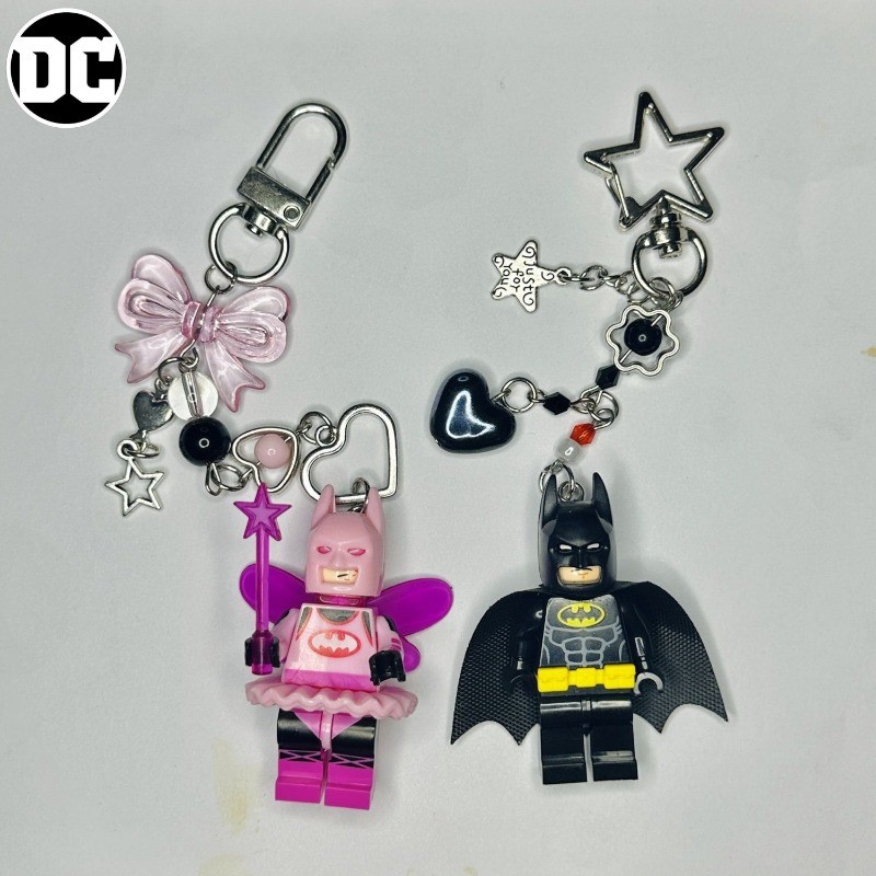 DC Cartoon Anime Merchandise Batman Keychain, Fashionable and Simple for Men and Women, Versatile