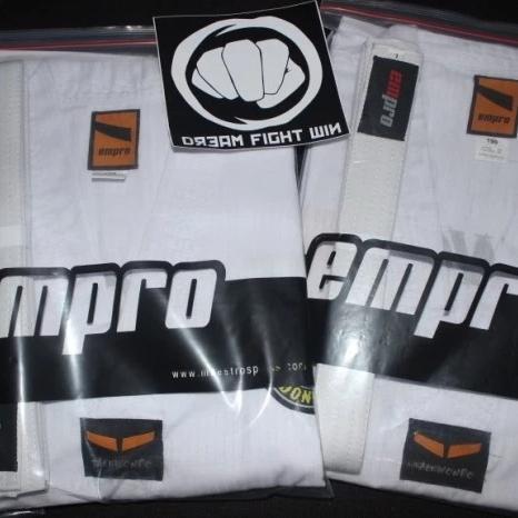 dobok pemula empro kerah putih taekwondo