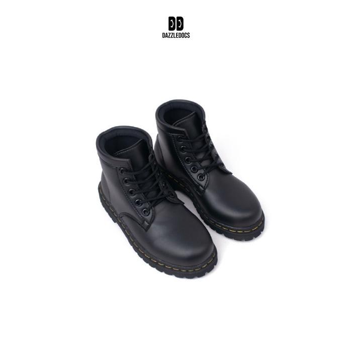 DAZZLEDOCS KOZUKII Boots Sepatu Boots Anak 5 Hole dengan Bahan Kulit Sintetis - Hitam, Ukuran 26 (Pa