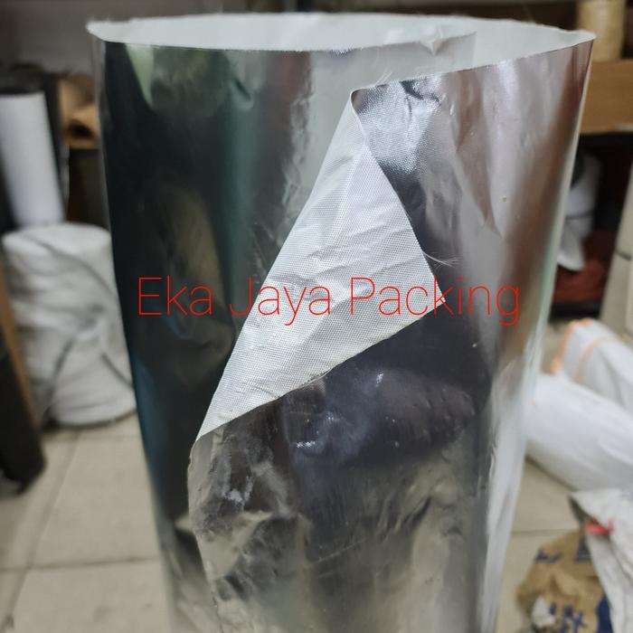 Kain Fiberglass Lapis Alumunium ( Aluminium Coated Fiberglass Fabric )