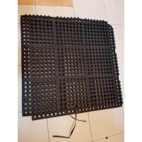 Karpet Karet Lubang Anti Slip