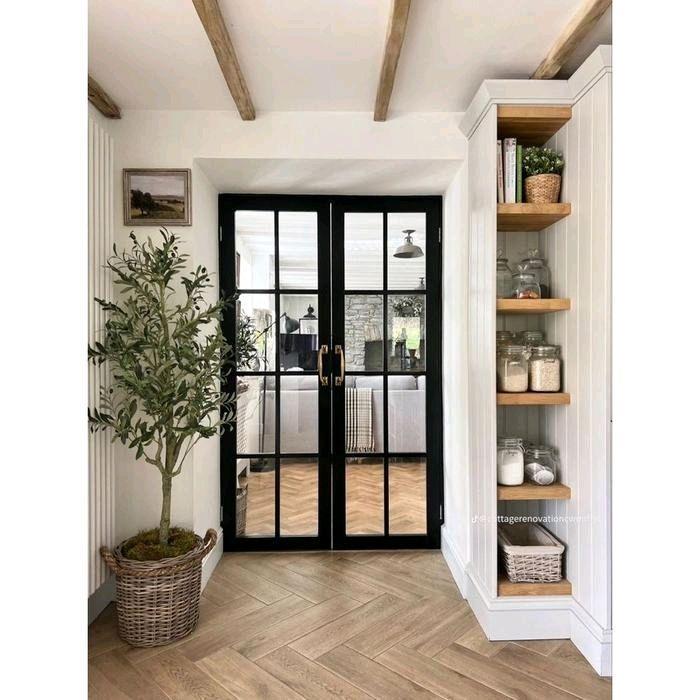 Pintu Aluminium 2 Daun Bukaan Kanan Kiri List Ornamen Hitam Putih Coklat Ketebalan 4 Inch Kaca 5mm A