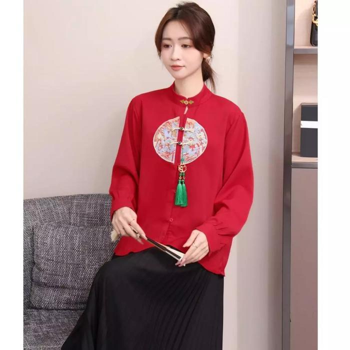 Blus Wanita Lengan Panjang Kerah Cheongsam Warna Merah Putih Imlek - Merah, M