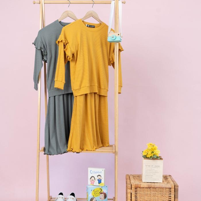 Setelan Rok Rajut Anak Perempuan Knit A-line Usia 6-13 Tahun Warna Olive Green Ukuran 6