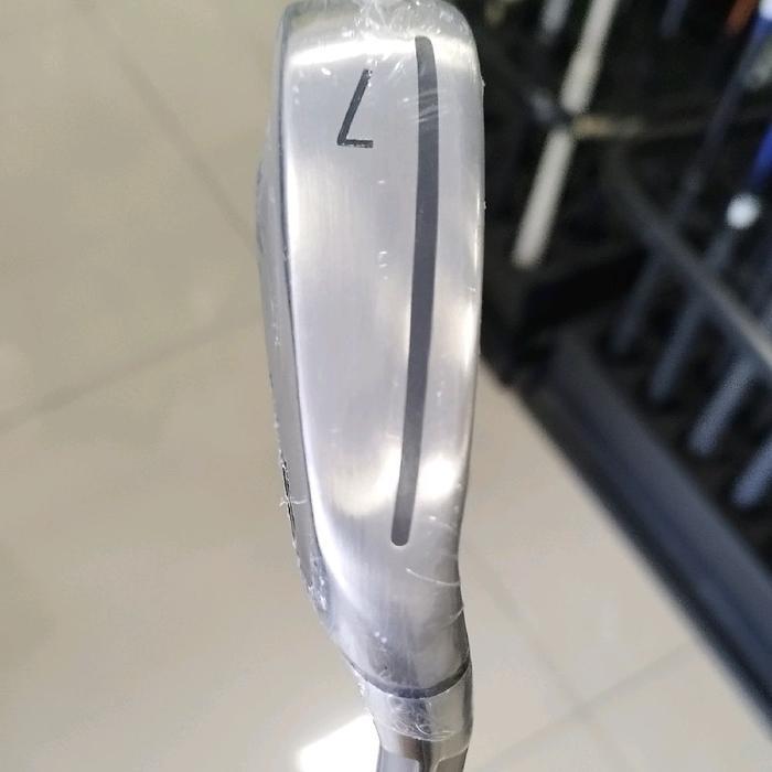 iron 7 new taylormade Stealth (graphiteR)